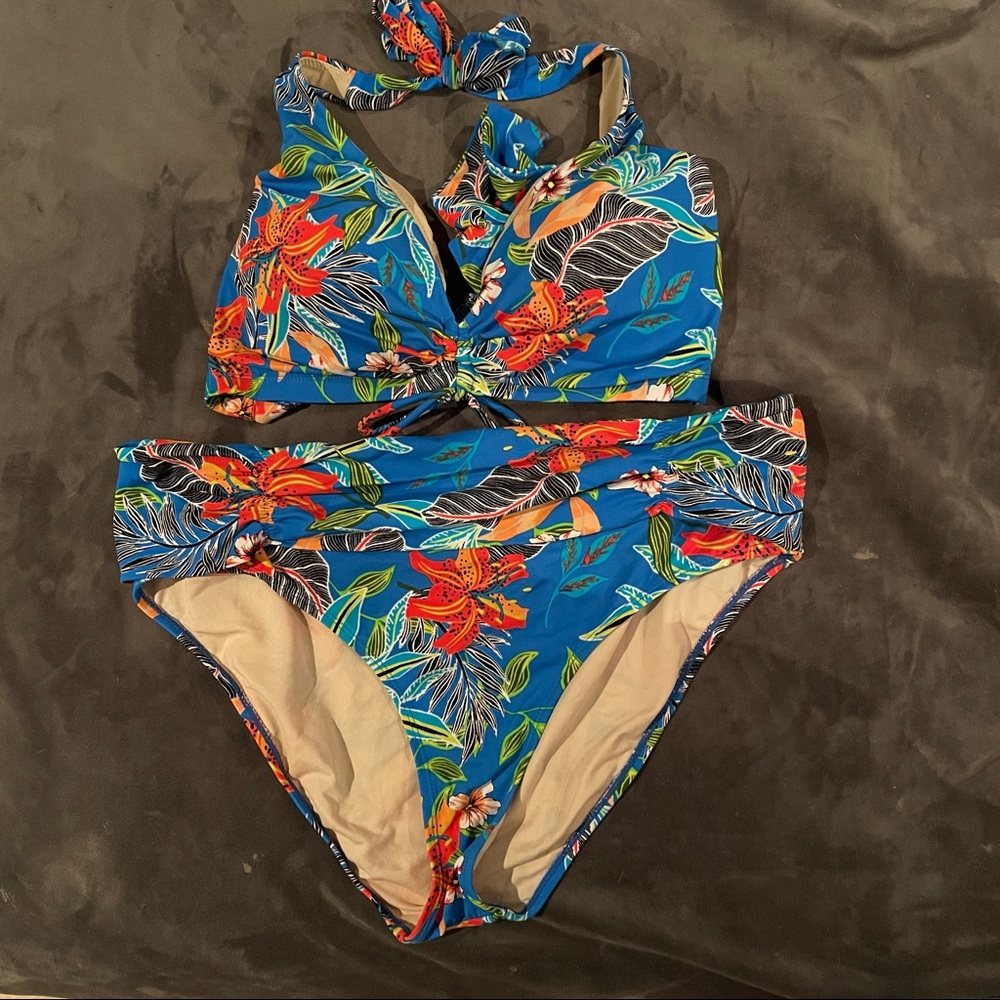 High waisted bikini